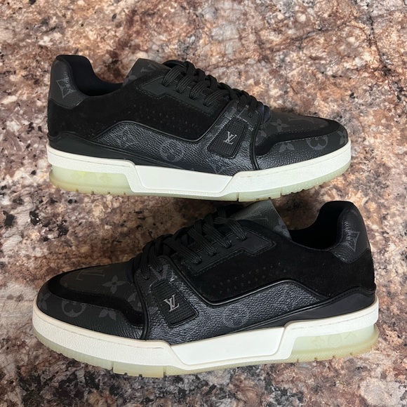 Louis Vuitton Trainer black monogram size 6LV or 7.5-8 US authentic LV white - Picture 4 of 9